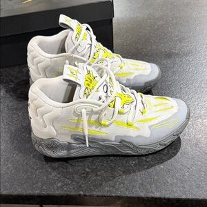 Puma Athletic Shoes Gray and Yellow